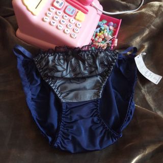 （分類：）位於 。 由 biuminnie 提交（商品編號 1019972986，圖片 1）。簡介： 。