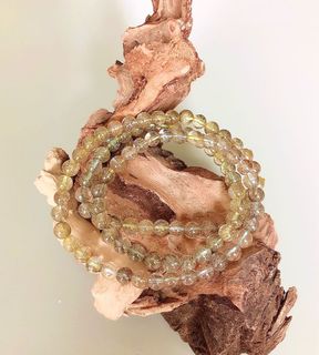 (Category: ) located in . Submitted by ezcrystals (Listing ID 1019836978, Image 1). Description: .