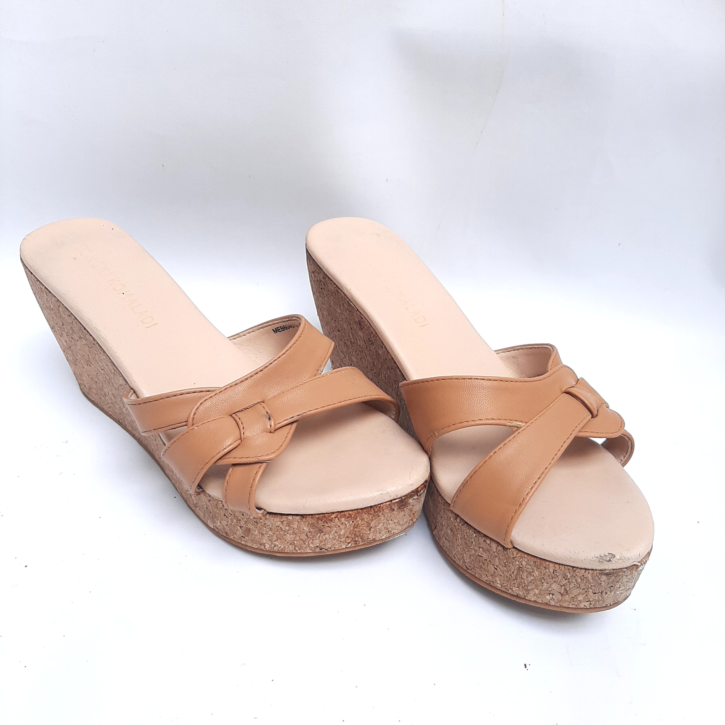 Sandal wedges Yongki Komaladi heels 7cm camel