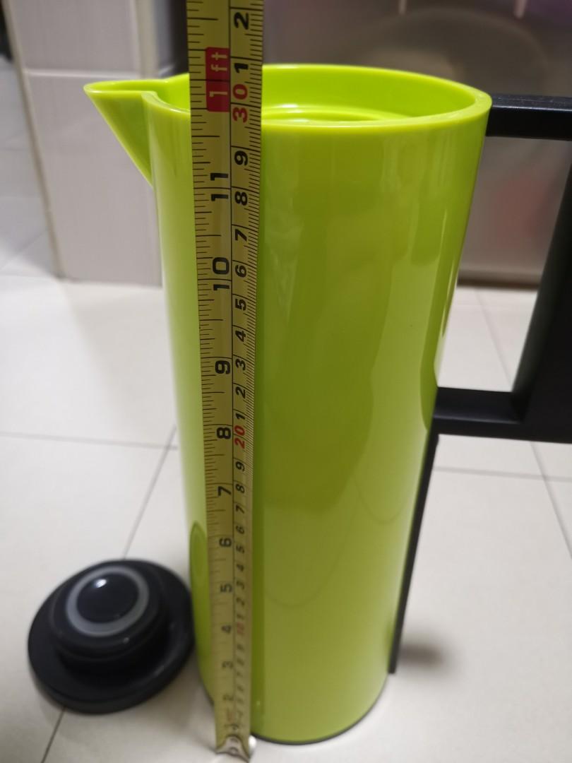 Thermal Carafe (Category: Water Bottles & Tumblers) located in Singapore. Submitted by jcloy8 (Listing ID 1020005259, Image 1). Description: Bnib.