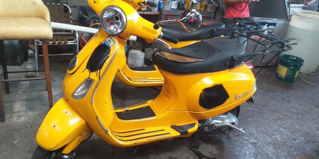 Yellow cab bike top