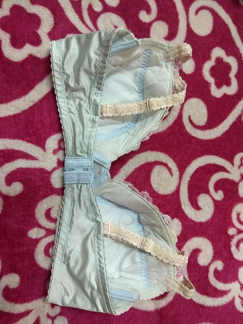 Wing E75/JL22 (Category: Blouses) located in Seberang Jaya. Submitted by pre_loved86 (Listing ID 1019846709, Image 3). Description: EMBROIDERED/BABY BLUE TAG SIZE E75/WIRED/NO PADDED ITEM ADA YG STAIN & BERBULU YG CEREWET XDIGALAKKAN 🤗 BUNDLE ITEM ➡️ NOT FOR FUSSY BUYER ➡️ FAST PAYMENT TQ ☑️.