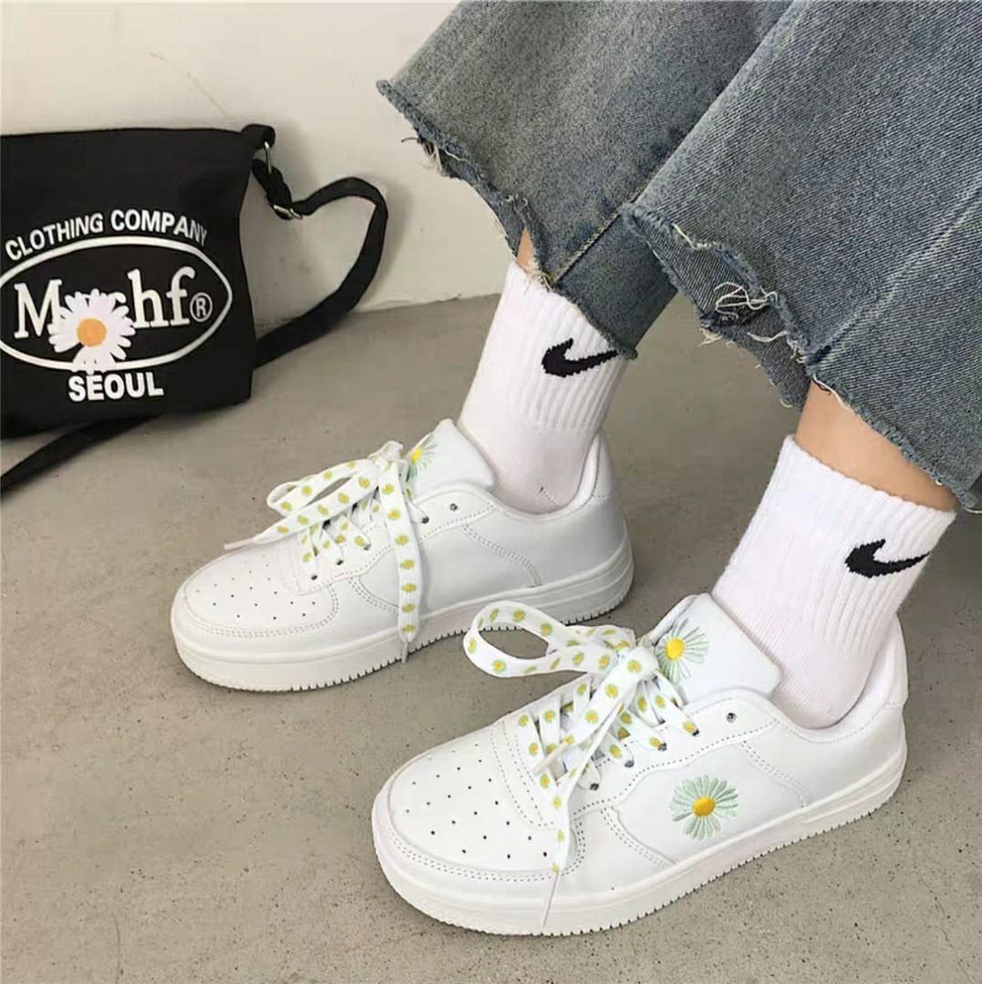 preorder ulzzang harajuku korean green white daisy sneakers shoes