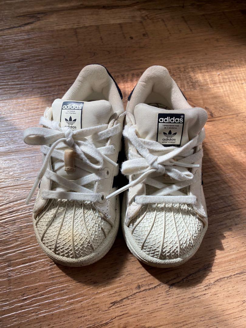 white adidas boys shoes