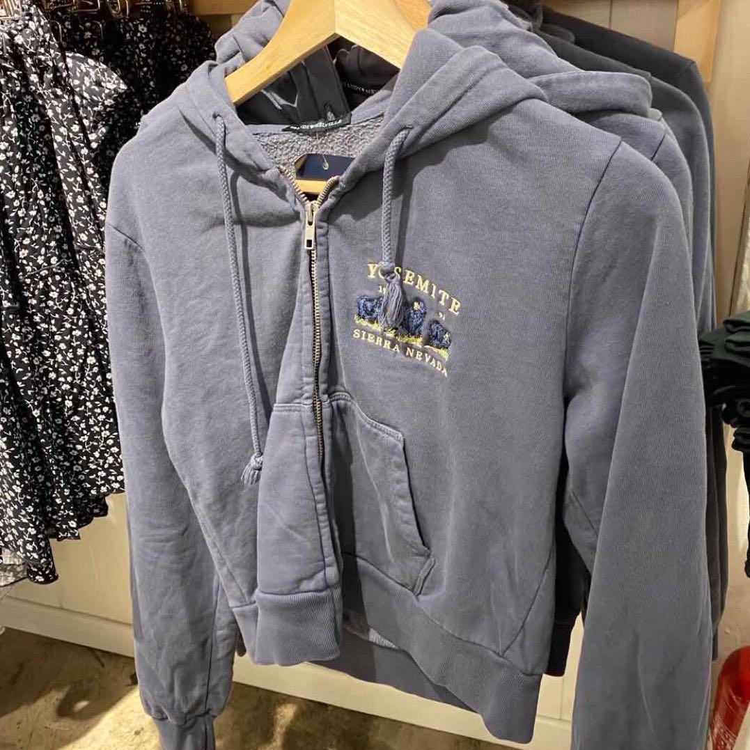 Authentic Brandy Melville Yosemite Sierra Nevada Crystal Hoodie Women S Fashion Clothes Outerwear On Carousell