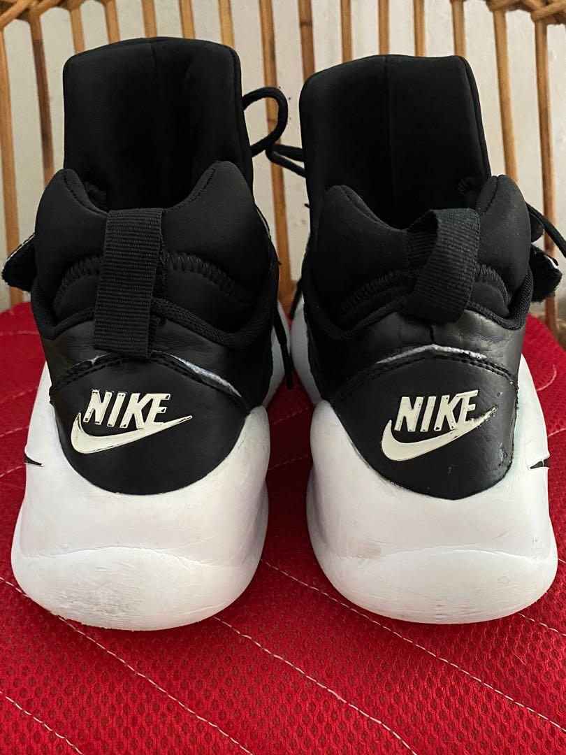 Authentic used Nike Kwazi 844839 002 Running Shoes 8.5UK Men s
