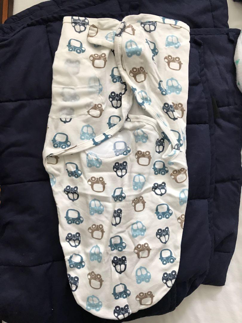 Baby Velcro swaddle, Babies & Kids, Bathing & Changing, Diapers & Baby