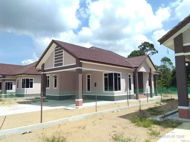 Banglo Last Unit Di Jelatok Tanah Merah Property For Sale On Carousell