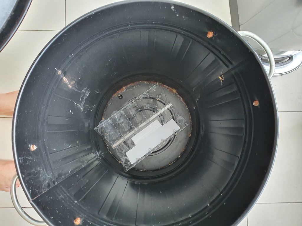 black Ikea trash can 40L, Free Items on Carousell