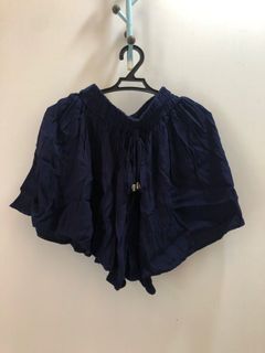 (Category: ) located in . Submitted by wardrobepurgeph (Listing ID 1020059641, Image 1). Description: .