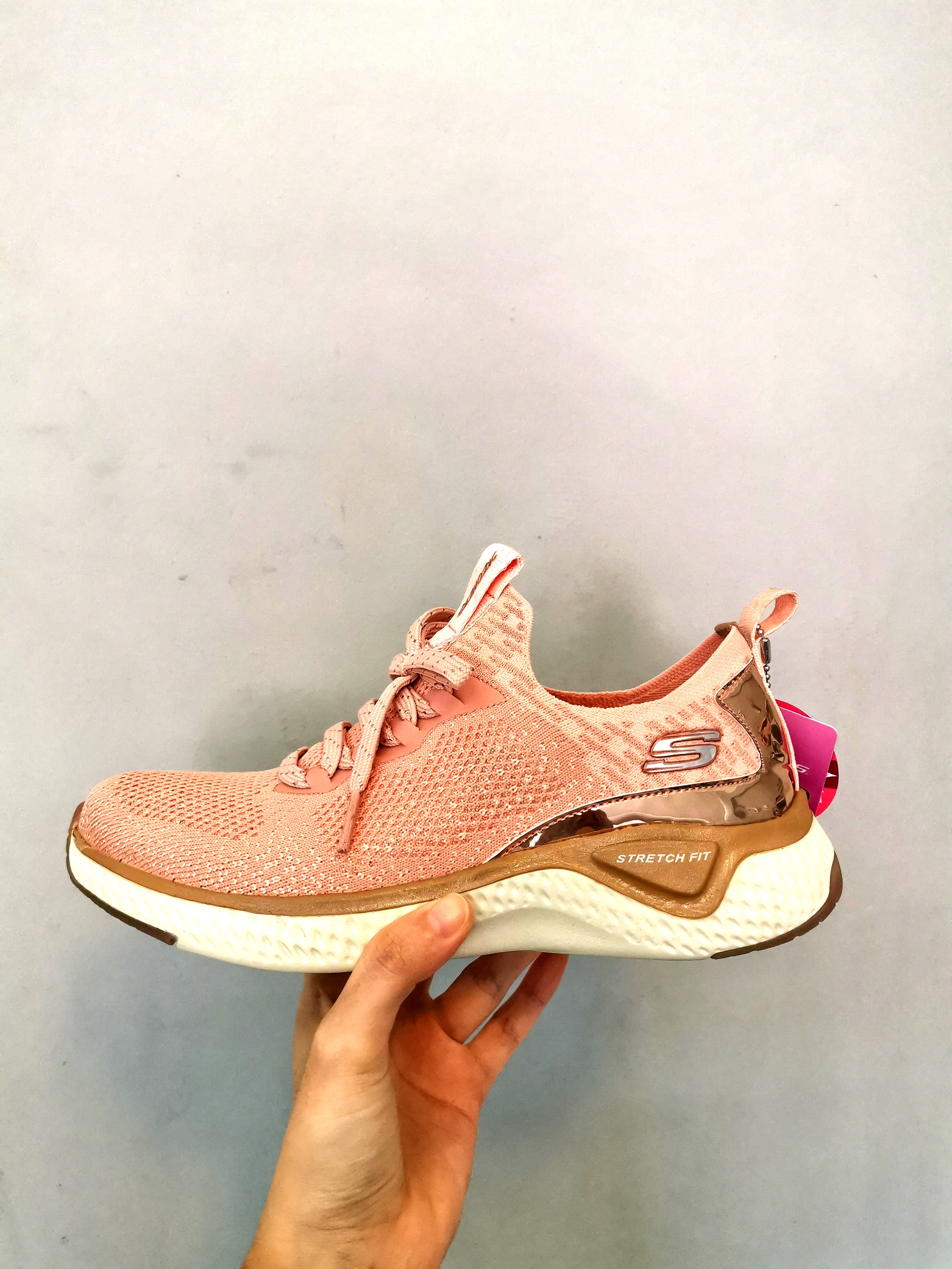 skechers stretch shoes