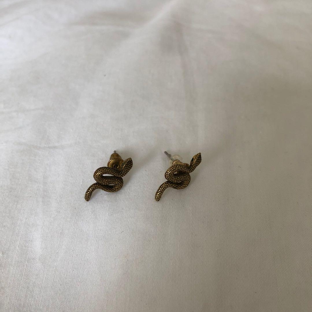 Brandy melville hotsell snake earrings