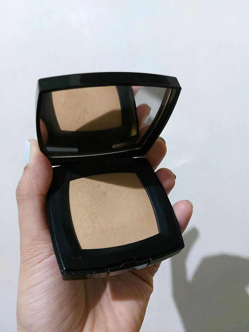 CHANEL Pressed Powder in 40 Dore {Poudre Universelle Compacte}, Beauty &  Personal Care, Face, Makeup on Carousell