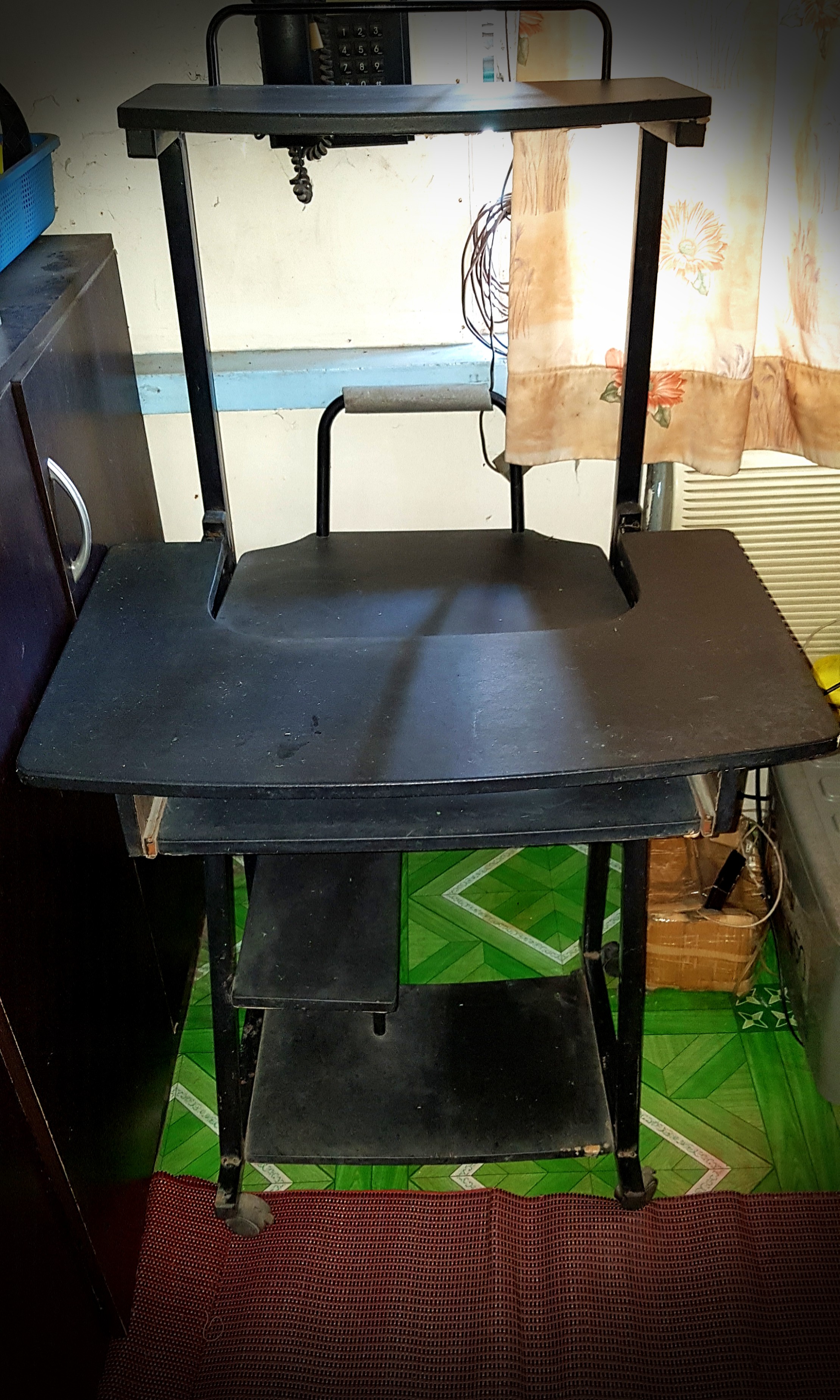 Computer table/stand Marilao, Bulacan, Furniture & Home Living