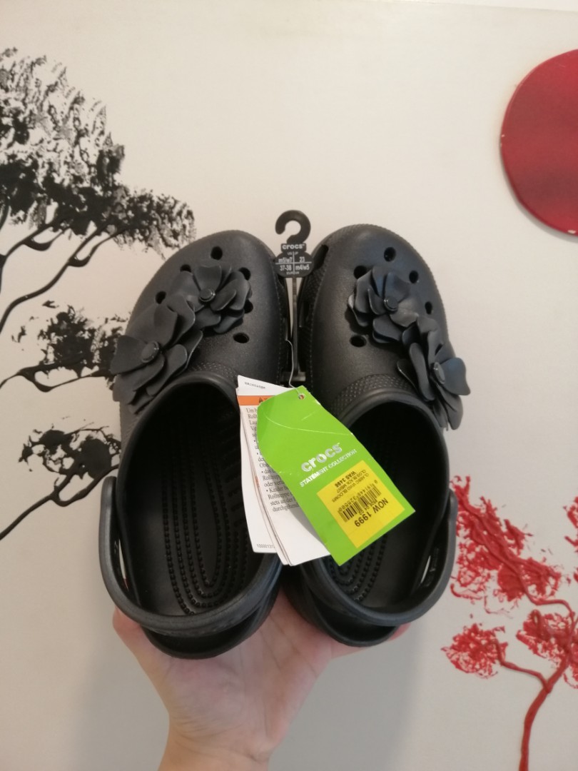 Crocs classic 2025 vivid blooms clog