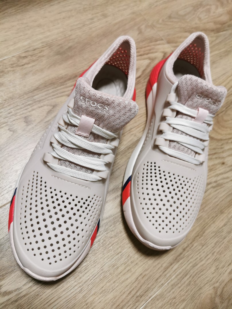 croc tennis shoes for women