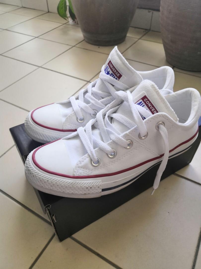 Starke converse store
