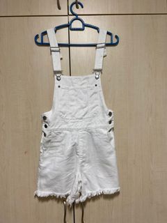 (Category: ) located in . Submitted by favoured05 (Listing ID 1020057467, Image 1). Description: .