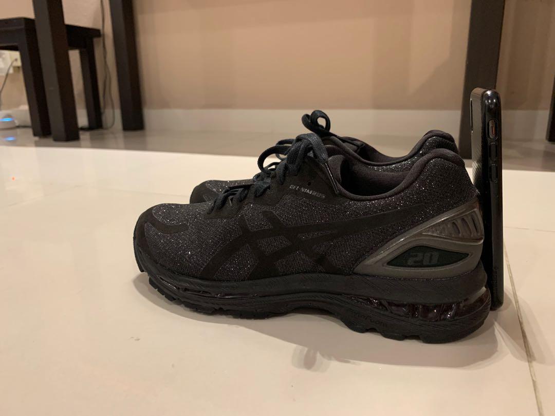 Asics gel nimbus 20 incredibles top