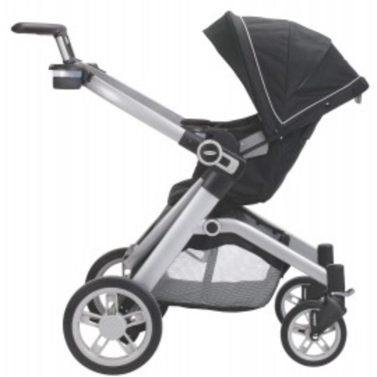 Graco Signature Series 31 modular, Babies & Kids, Going Out, Carriers