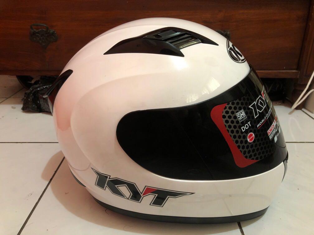 Helm KYT R10 ukuran L, Motor di Carousell