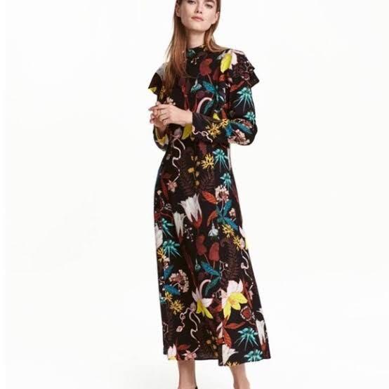 Repriced H M Tropical Floral Long Sleeves Maxi Midi Black Dress Women S Fashion Clothes Dresses Skirts On Carousell