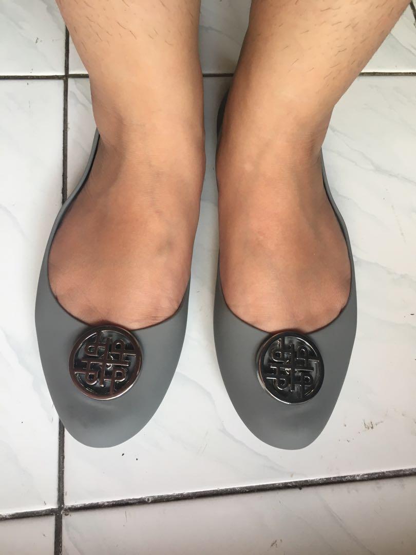 Hush puppies sales jelly shoes