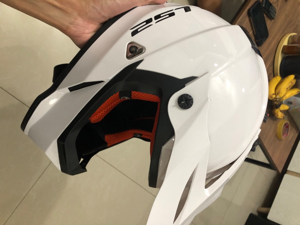 motard helmet