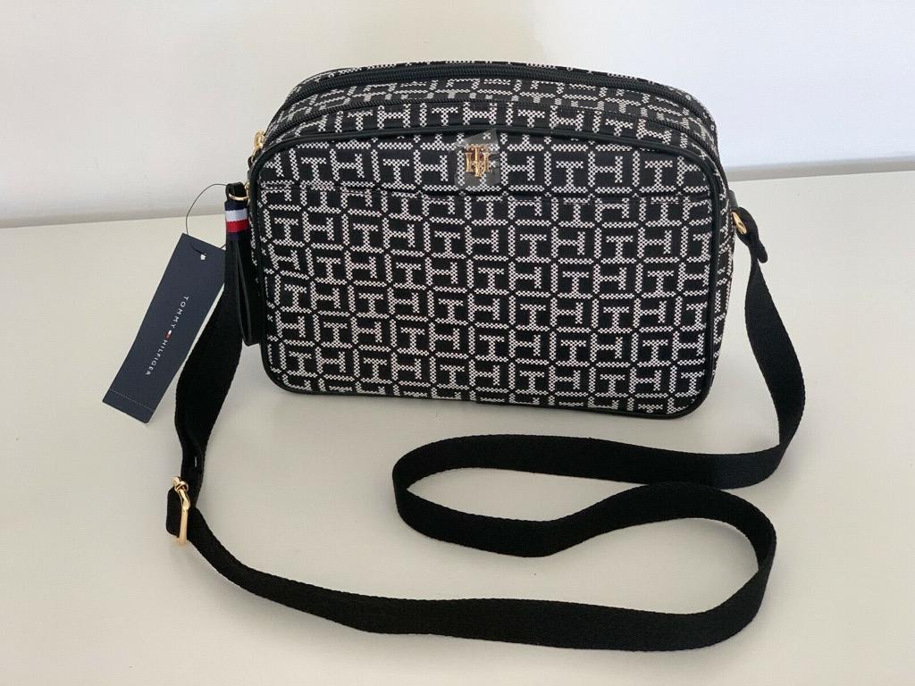 NEW TOMMY HILFIGER BLACK SIGNATURE LOGO DOUBLE ZIP CROSSBODY