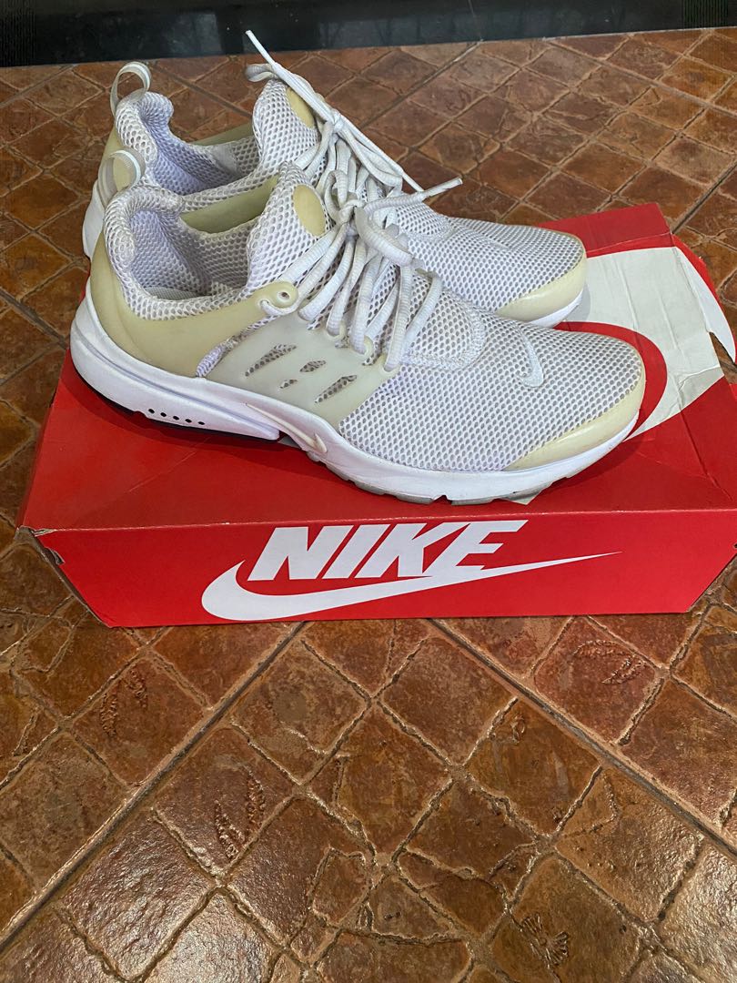 nike air presto triple white