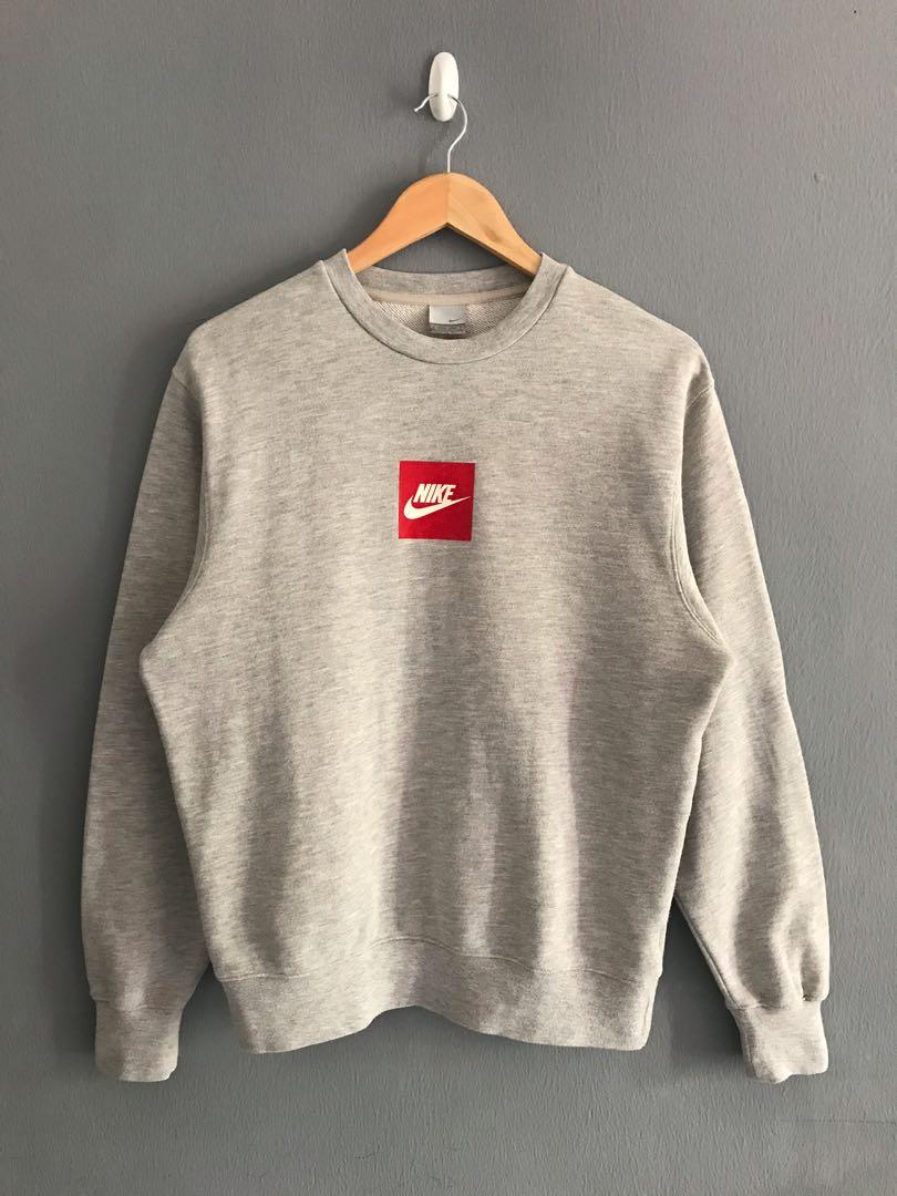 Nike box logo sweatshirt store