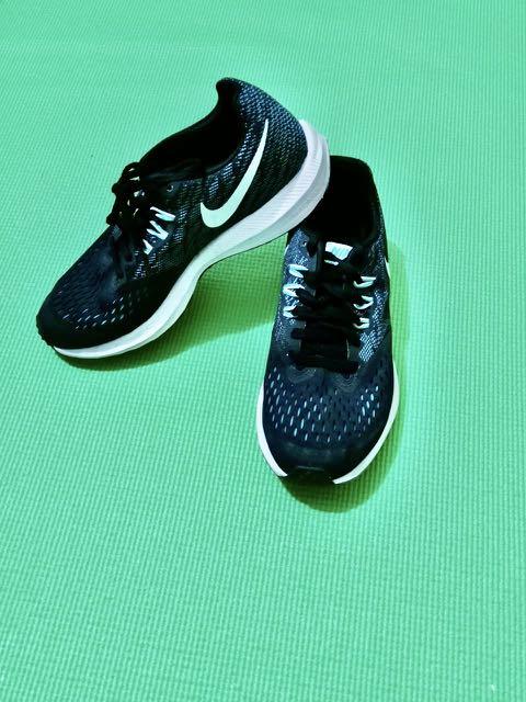 nike zoom black and green