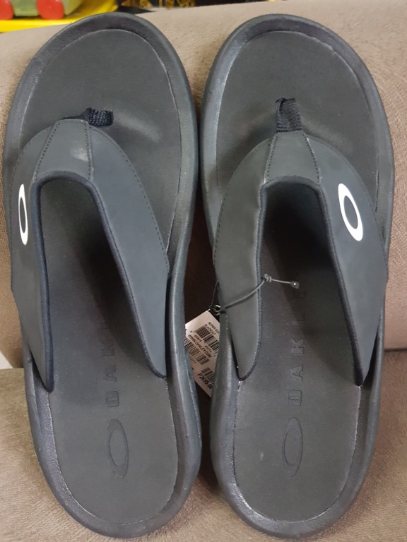 oakley supercoil 2.0 sandal blackout