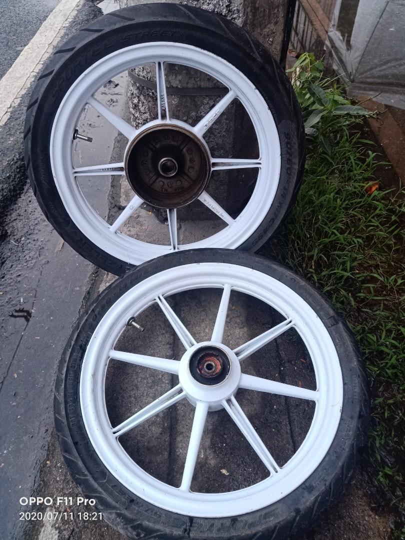 rb8 w tire for mio i 125 and mxi 125, Motorbikes, Motorbike Parts