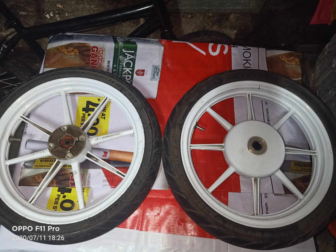 rb8 w tire for mio i 125 and mxi 125, Motorbikes, Motorbike Parts