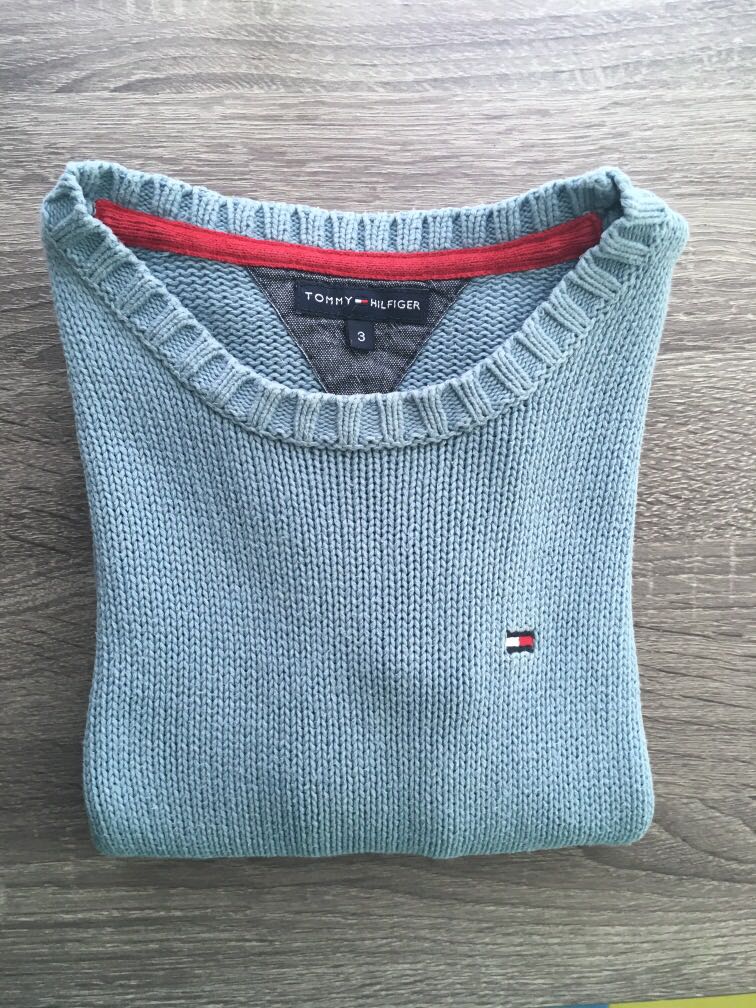 SALE💟 Tommy Hilfiger knitted sweater 3T 