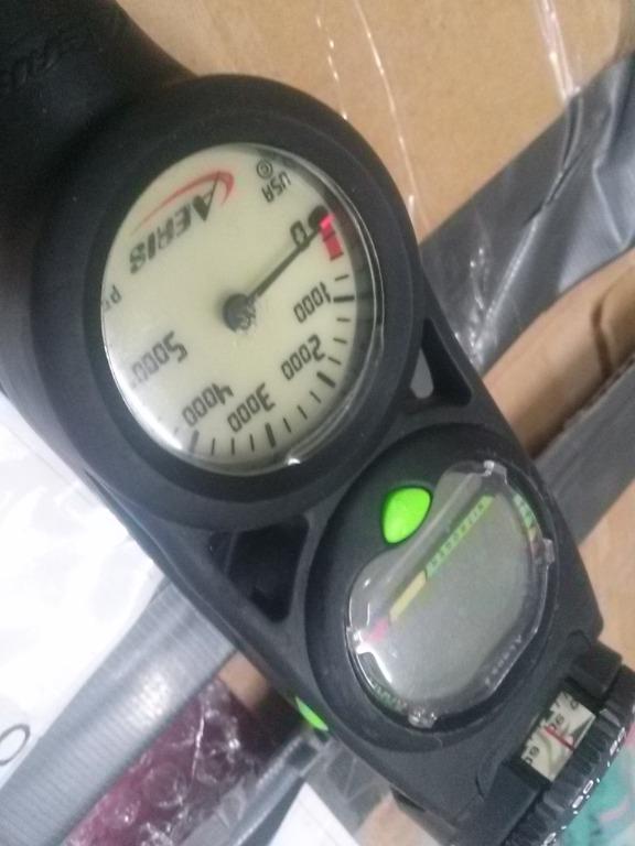 Scuba Dive computer Aerris Atmos 2 console with spg and compass +builtin dive tool, Sports