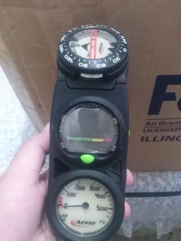 Scuba Dive computer Aerris Atmos 2 console with spg and compass +builtin dive tool, Sports