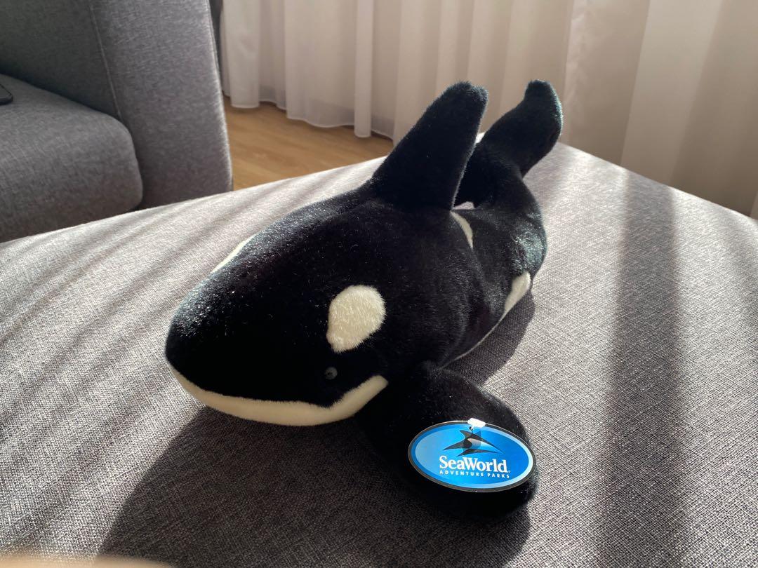 Seaworld shamu discount stuffed animal