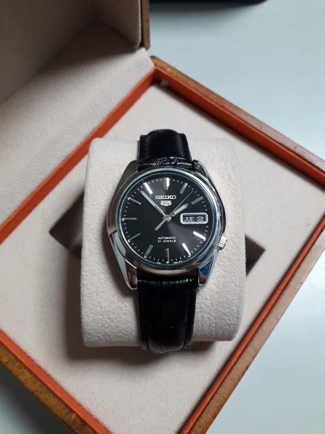 Seiko 5 7S26-01V0 Dress watch, Men's Fashion, Watches & Accessories,  Watches on Carousell