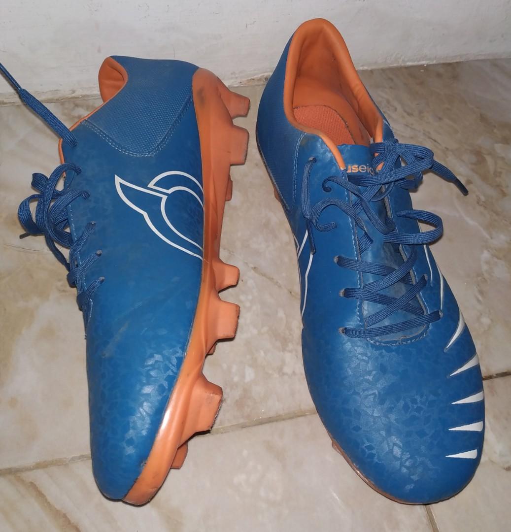 Sepatu Bola Ortuseight Fesyen Pria Sepatu Lainnya Di Carousell