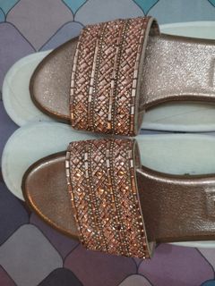 (Category: ) located in . Submitted by tiffinyandco (Listing ID 1020273083, Image 1). Description: .