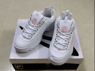 （分類：）位於 。 由 under300sneaker 提交（商品編號 1020248959，圖片 1）。簡介： 。