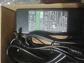Sony charger laptop 19.5v 4.74a with pin