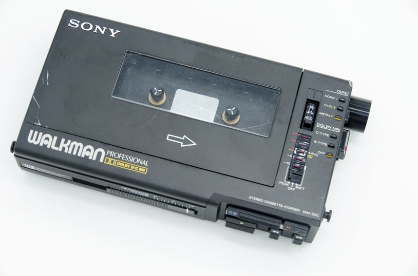 Sony wm-d6c Walkman 卡帶隨身聽, 音響器材, 可攜式音響設備- Carousell
