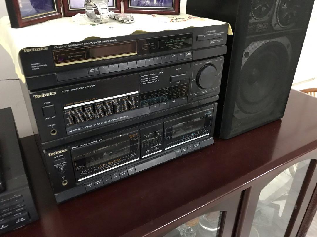 Technics Hi Fi Sb 50 With Center Console And 2 Speakers Hobbies Toys Collectibles Memorabilia Vintage Collectibles On Carousell