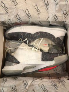 (Category: ) located in . Submitted by sneaker_sg (Listing ID 1020142815, Image 1). Description: .