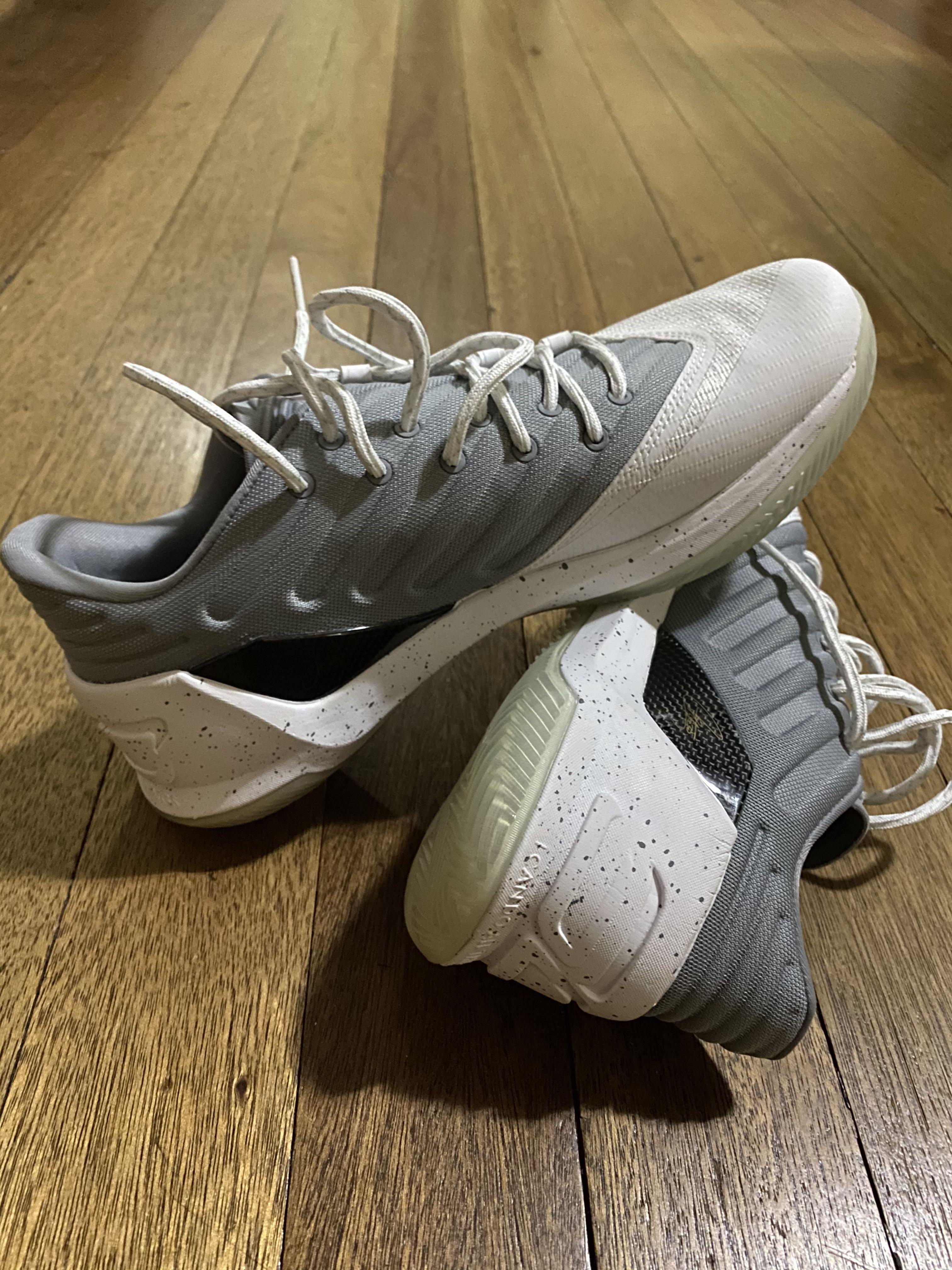 steph curry 3 low