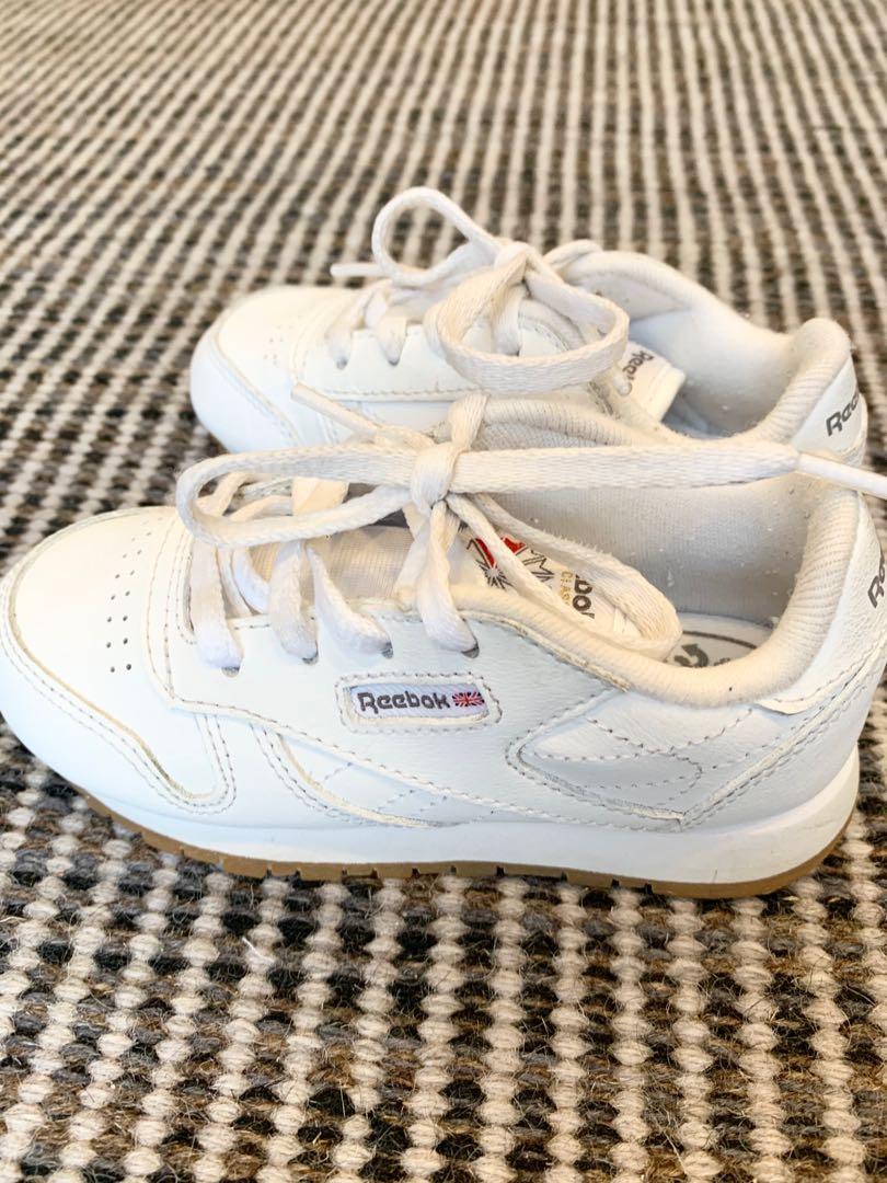 Reebok leather outlet sports shoes