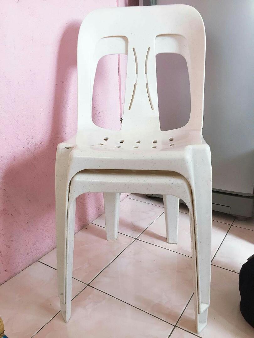 Uratex plastic sales chair price